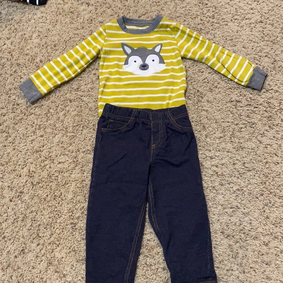Carter's Other - LIKE NEW Carter’s 2-piece matching set with Husky long-sleeved bodysuit & pants